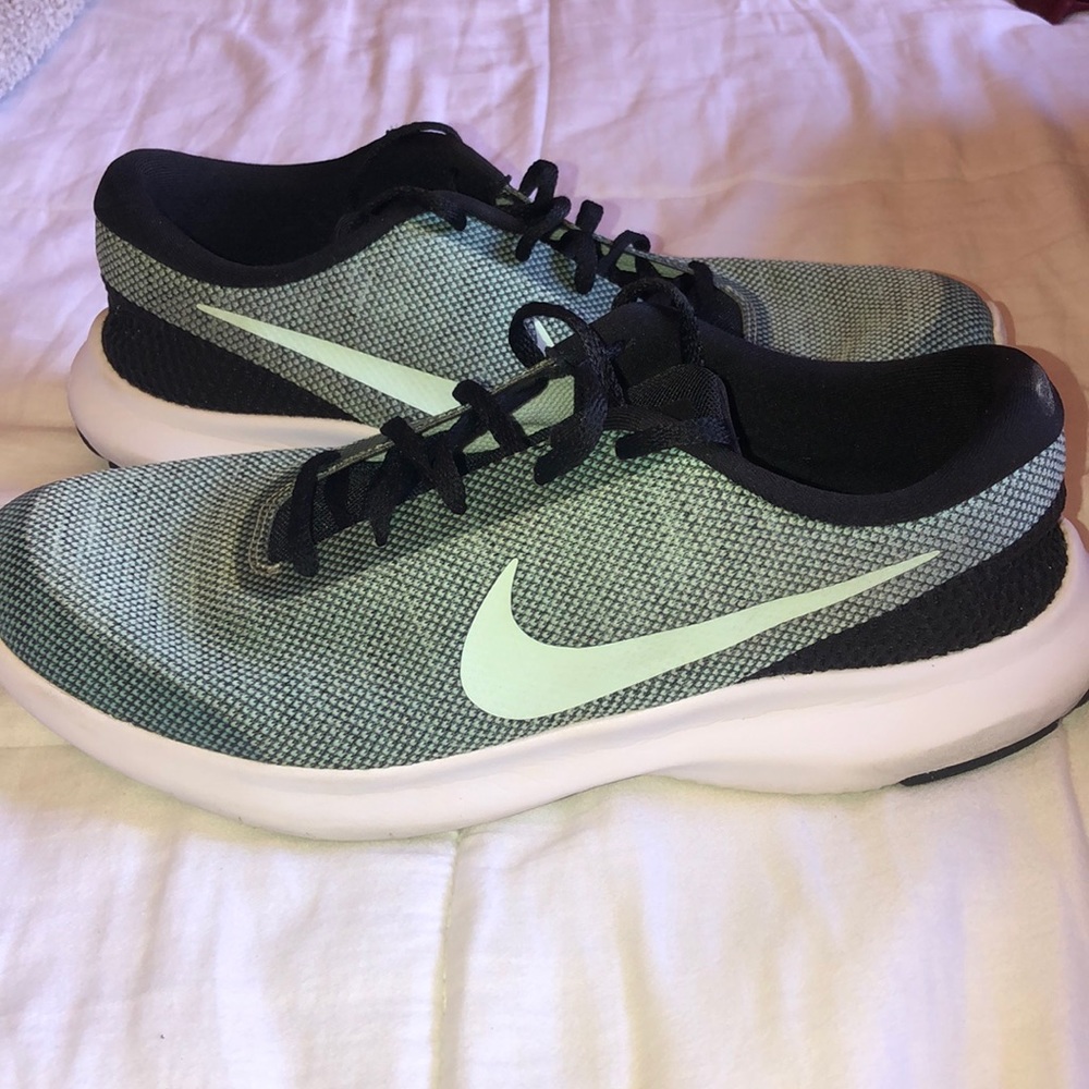Teal Nike Running Shoes
